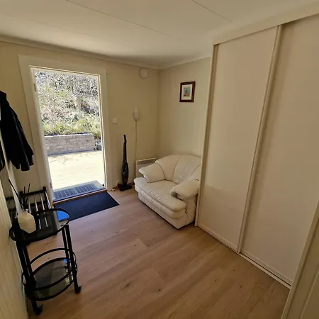 Comfortable Sleeps 4 D Near Center Apartamento *